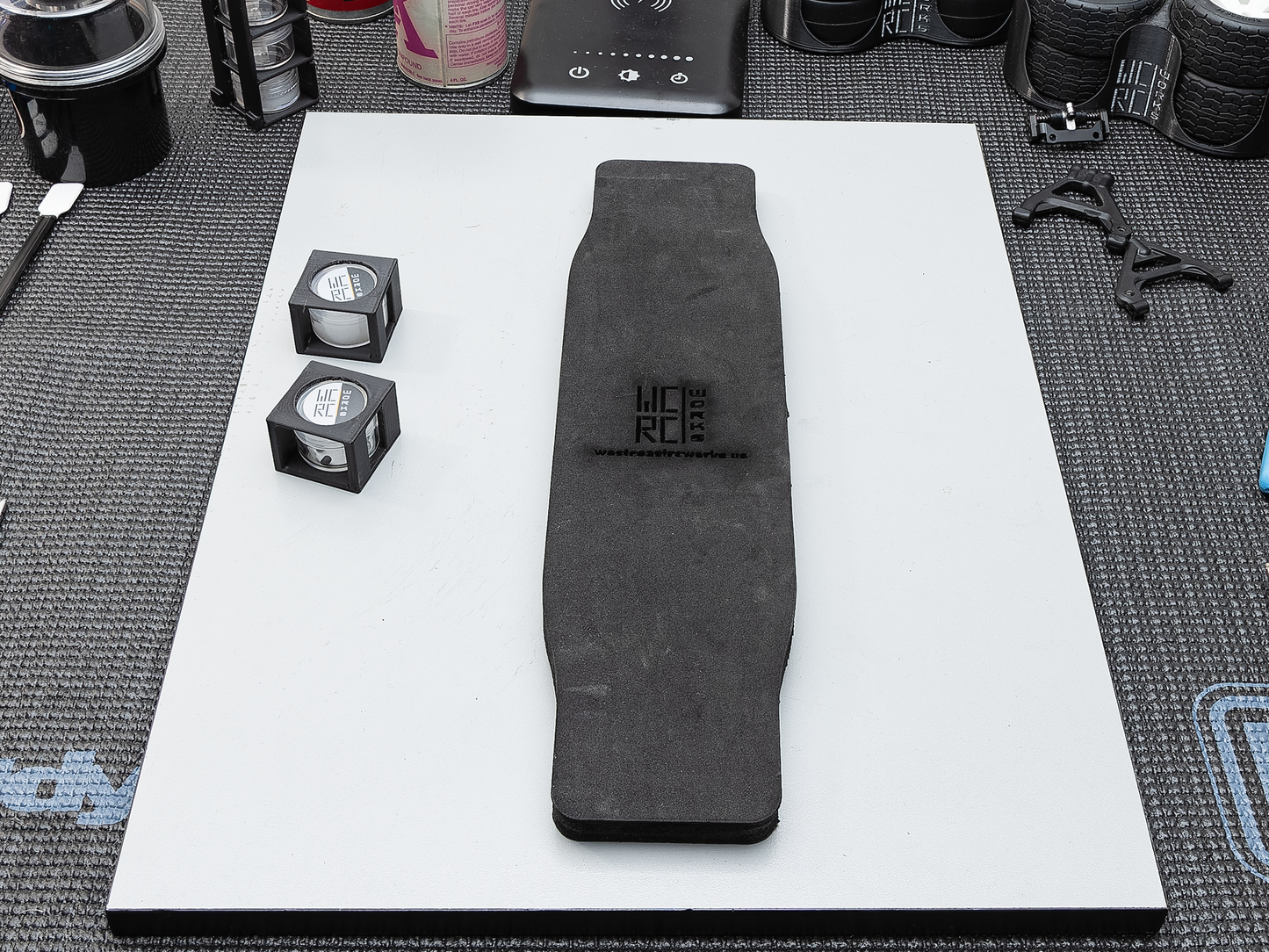TC Car Stand - 1/10