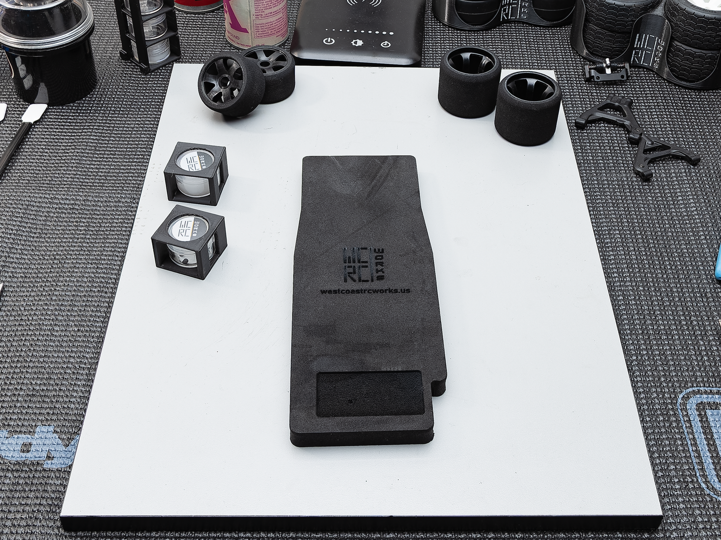 Car Stand - 1/12