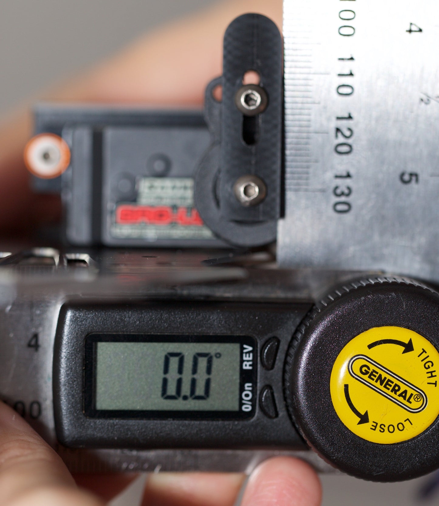 1/8 and 1/10 Servo Straight Edge